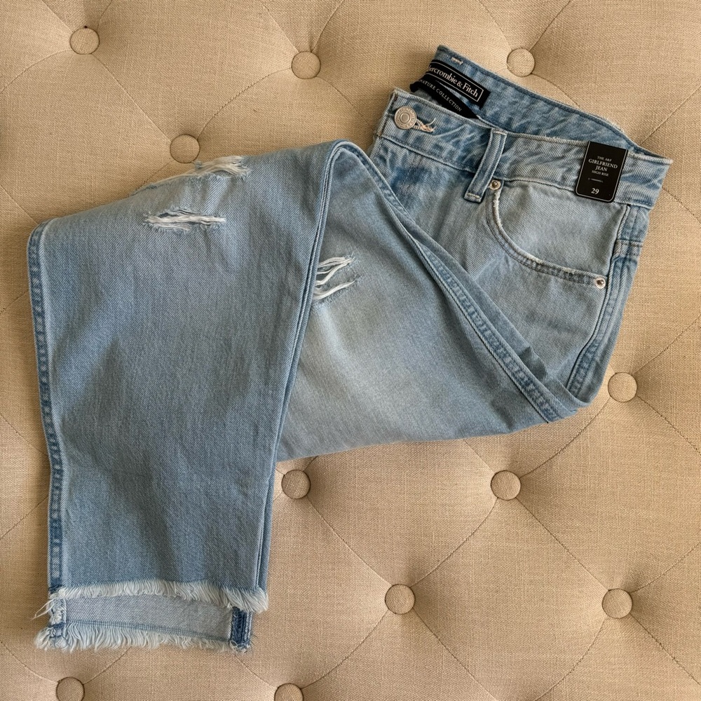 Abercrombie & Fitch high rise girlfriend jeans size 29 - NEW